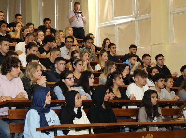 Официално откриване на академичната учебна година във Факултета по Дентална медицина за студентите, обучавани на английски език